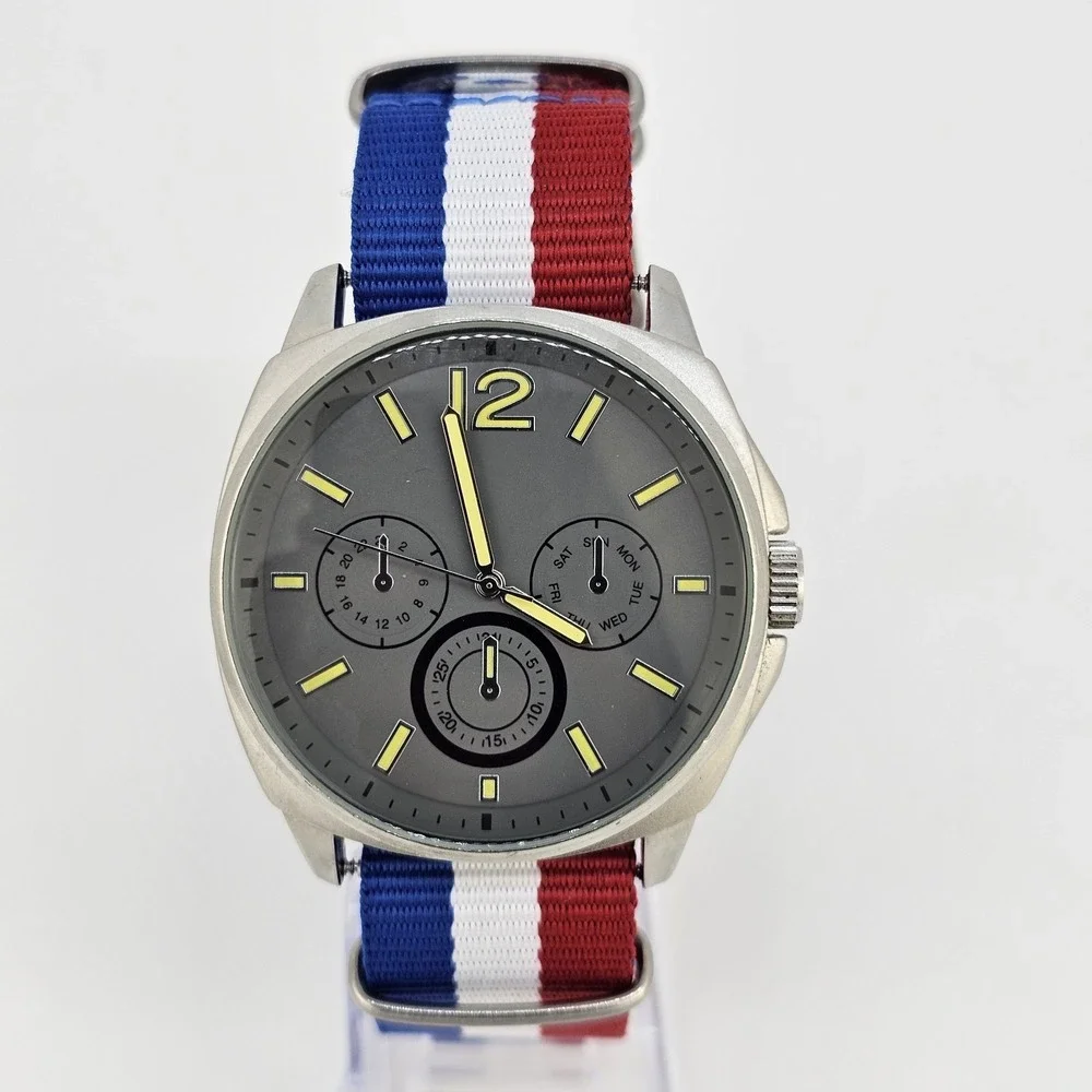 42MM Men's Watch Gray Dial Case New‎ Blue White Red Nylon Band New Battery